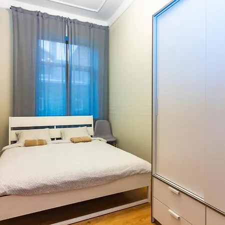 Apartment Bright 4 Bedroom In Old Town Riga