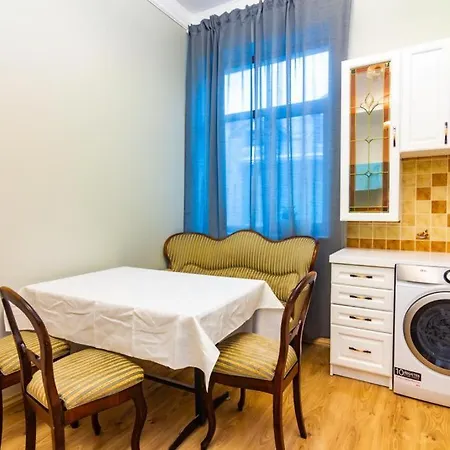 Bright 4 Bedroom In Old Town * Riga